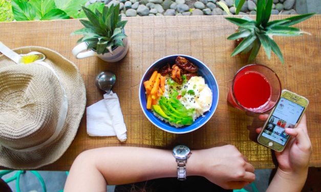 Whole Health: Integrating Nutrition into a Comprehensive Lifestyle